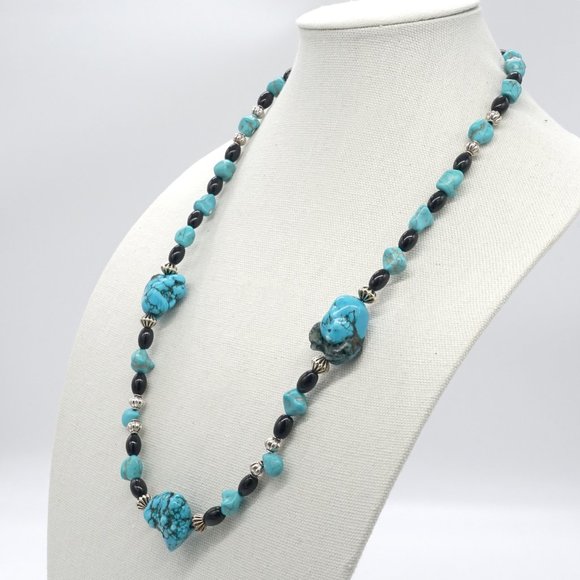 🎉Hostess Pick🎉 Necklace with Genuine Turquoise nougats and beads. - Picture 5 of 6
